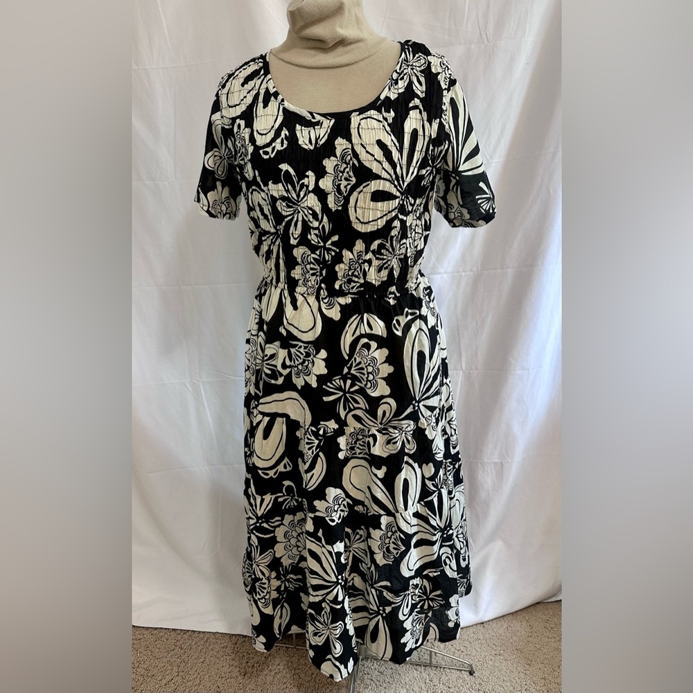 National 100% Cotton Dress Size Medium NWT